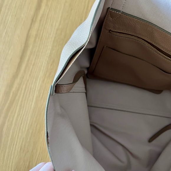 Cuyana Classic Structured Leather Tote - Picture 6 of 6